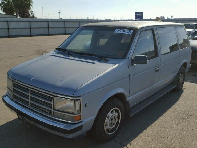 2B7FK4531LR587219 - 1990 DODGE CARAVAN SE BLUE photo 2