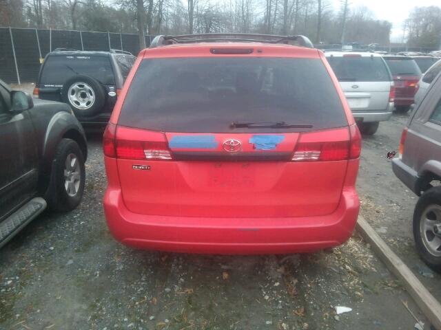 5TDZA23CX5S332117 - 2005 TOYOTA SIENNA CE RED photo 10