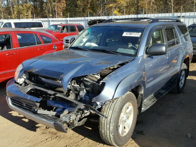 JTEBU14R848025811 - 2004 TOYOTA 4RUNNER SR BLUE photo 2