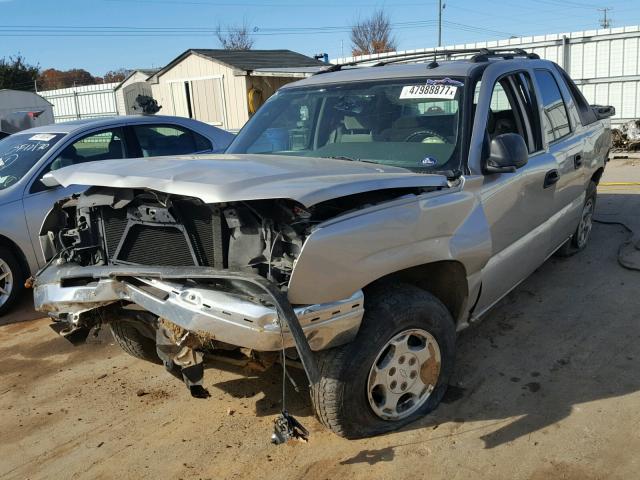 3GNEC12Z75G110794 - 2005 CHEVROLET AVALANCHE BEIGE photo 2