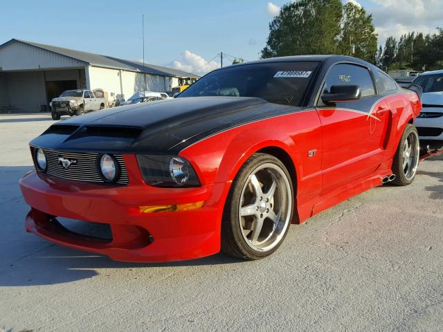 1ZVFT82H665258647 - 2006 FORD MUSTANG GT RED photo 2