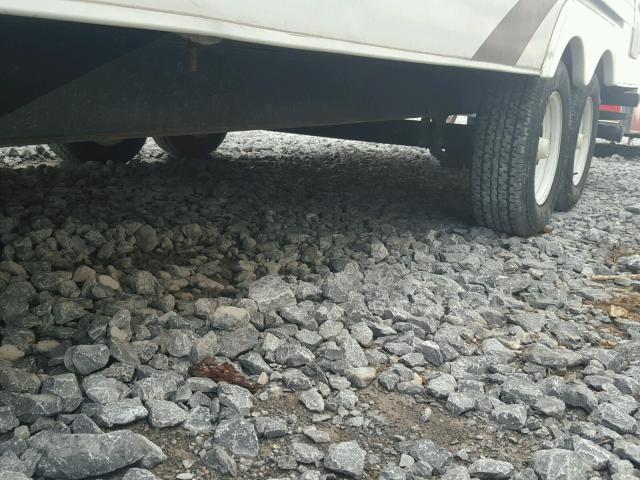 51V1M1G22CW351658 - 2012 R-VI TRAIL-SPOR WHITE photo 8