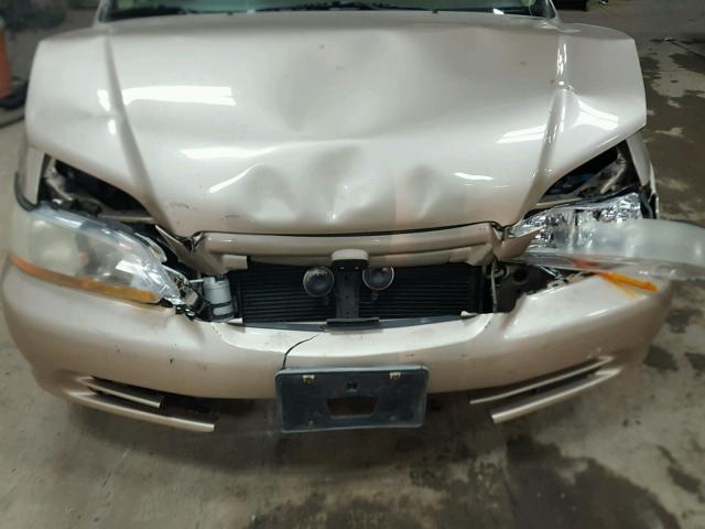 1HGCG56531A137374 - 2001 HONDA ACCORD LX GOLD photo 9