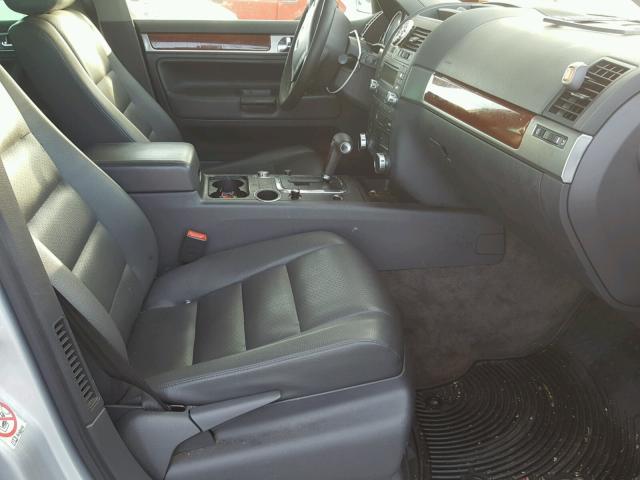 WVGBC67L54D015610 - 2004 VOLKSWAGEN TOUAREG 3. SILVER photo 5
