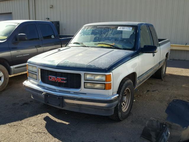 1GTFC29R9VE501851 - 1997 GMC SIERRA C25 TWO TONE photo 2