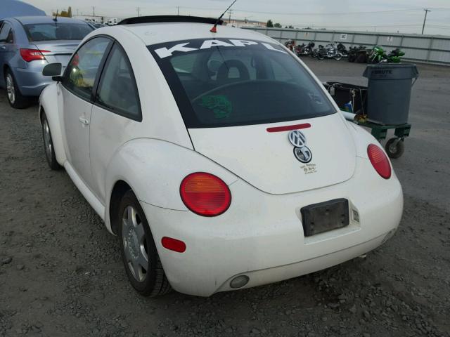 3VWCA21C8YM426684 - 2000 VOLKSWAGEN NEW BEETLE 白色 照片 3