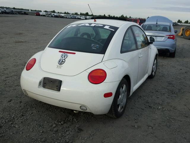 3VWCA21C8YM426684 - 2000 VOLKSWAGEN NEW BEETLE 白色 照片 4