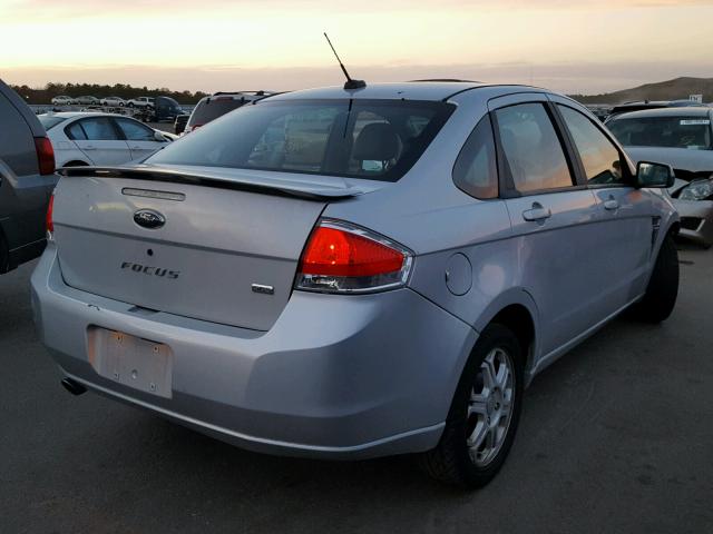 1FAHP35N88W201065 - 2008 FORD FOCUS SE SILVER photo 4