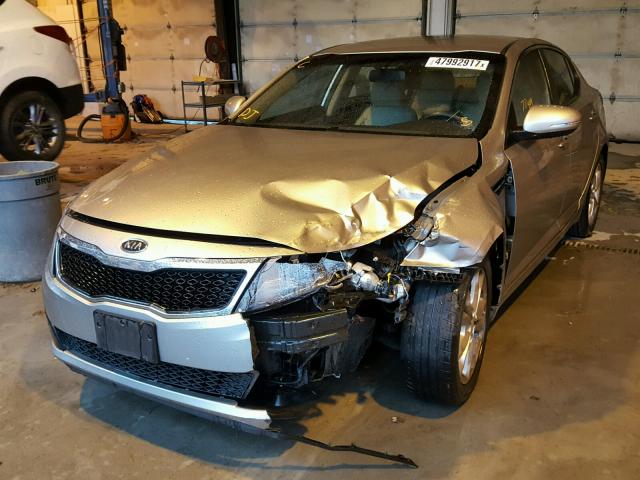 5XXGM4A75CG037778 - 2012 KIA OPTIMA LX SILVER photo 2