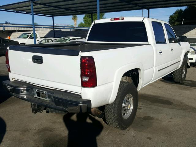 1GCHC23U83F157376 - 2003 CHEVROLET SILVERADO WHITE photo 4