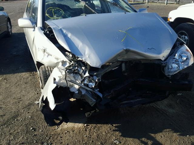 2T1BR32E54C276579 - 2004 TOYOTA COROLLA CE SILVER photo 9