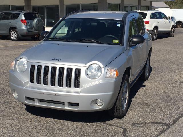 1J4NF4FB2AD598584 - 2010 JEEP COMPASS SP SILVER photo 2