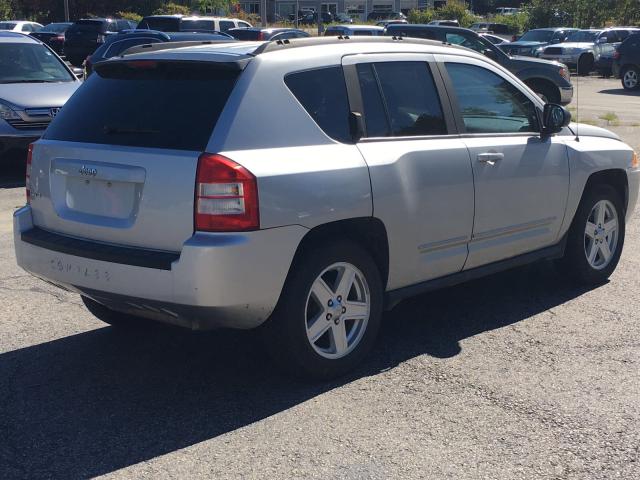 1J4NF4FB2AD598584 - 2010 JEEP COMPASS SP SILVER photo 4