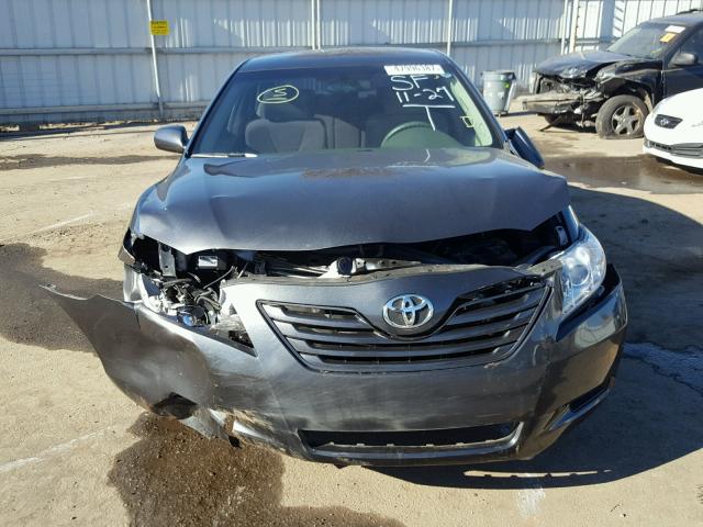 4T1BE46K29U883093 - 2009 TOYOTA CAMRY BASE GRAY photo 9