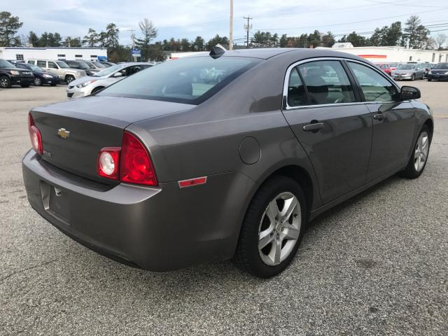 1G1ZA5EU7CF156116 - 2012 CHEVROLET MALIBU LS GRAY photo 4