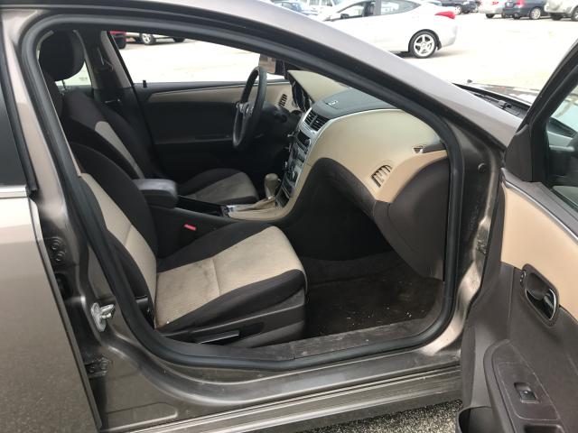 1G1ZA5EU7CF156116 - 2012 CHEVROLET MALIBU LS GRAY photo 5