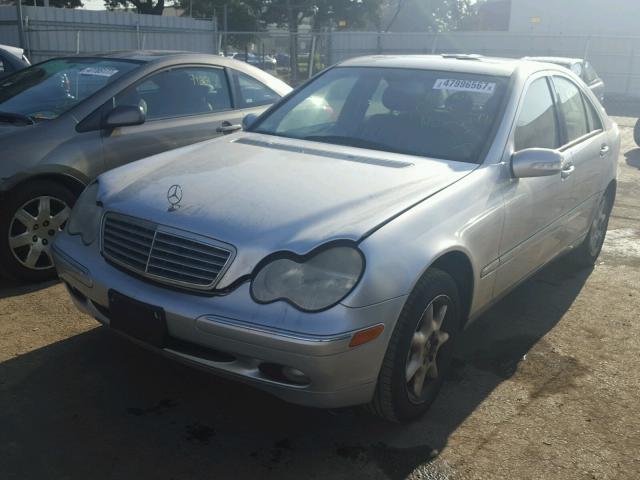 WDBRF64J11F071121 - 2001 MERCEDES-BENZ C 320 SILVER photo 2