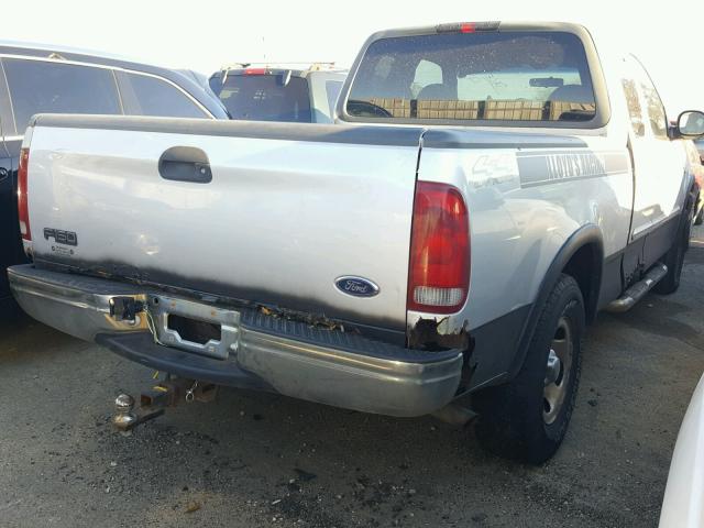 1FTRX18LXYNB10253 - 2000 FORD F150 SILVER photo 4