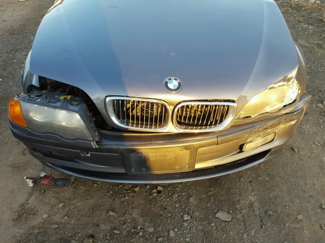 WBAAV33471EE78748 - 2001 BMW 325 I GRAY photo 7