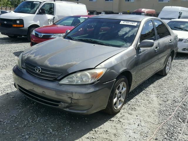 4T1BE32K33U707936 - 2003 TOYOTA CAMRY LE GRAY photo 2