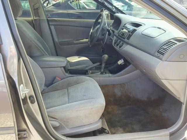 4T1BE32K33U707936 - 2003 TOYOTA CAMRY LE GRAY photo 5