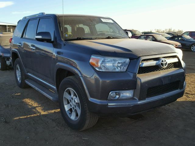 JTEBU5JR5B5049137 - 2011 TOYOTA 4RUNNER SR GRAY photo 1