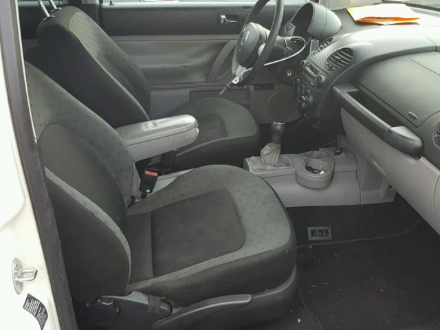 3VWCK21C52M404341 - 2002 VOLKSWAGEN NEW BEETLE თეთრი ფოტო 5