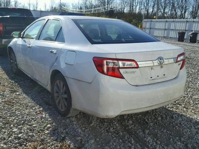 4T4BF1FK5ER350392 - 2014 TOYOTA CAMRY L WHITE photo 3