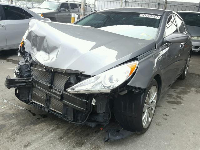 5NPEC4AC8BH026283 - 2011 HYUNDAI SONATA SE GRAY photo 2