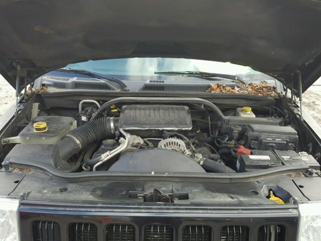 1J8HG48N16C188601 - 2006 JEEP COMMANDER BLACK photo 7