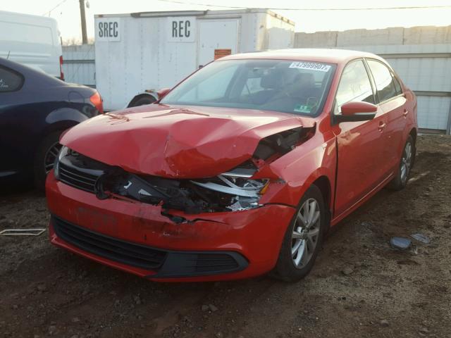 3VWDP7AJ8CM385917 - 2012 VOLKSWAGEN JETTA SE RED photo 2