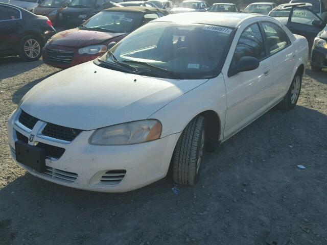 1B3EL46T95N592001 - 2005 DODGE STRATUS SX WHITE photo 2