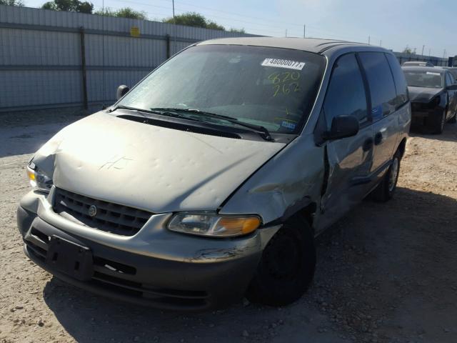 2C4GJ25R8YR820262 - 2000 CHRYSLER VOYAGER GRAY photo 2