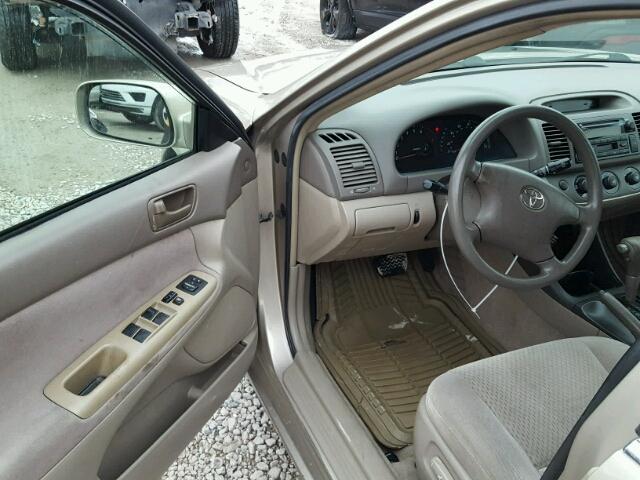 4T1BE32K84U908958 - 2004 TOYOTA CAMRY LE 米色 照片 9