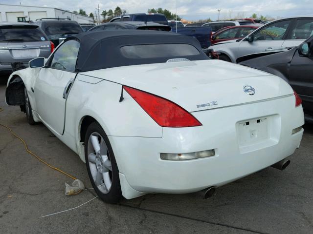 JN1AZ36A06M457200 - 2006 NISSAN 350Z ROADS WHITE photo 3