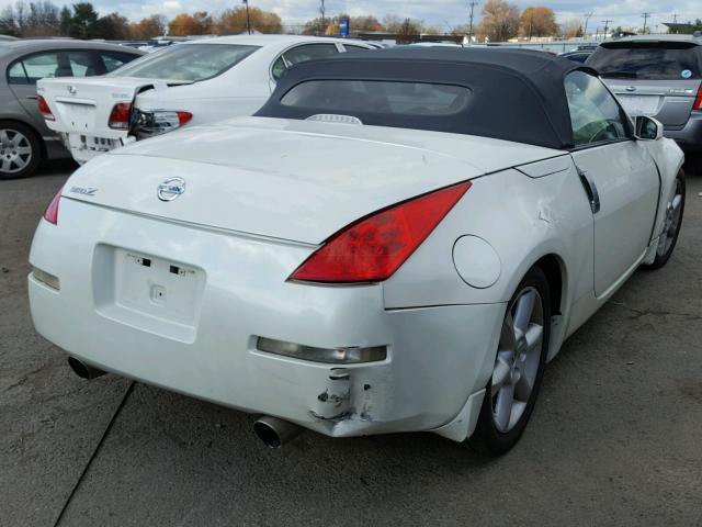 JN1AZ36A06M457200 - 2006 NISSAN 350Z ROADS WHITE photo 4