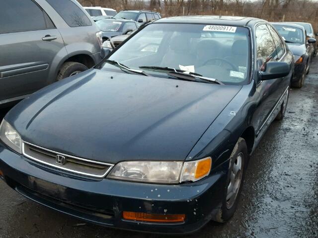 1HGCD7269TA035115 - 1996 HONDA ACCORD EX GREEN photo 2