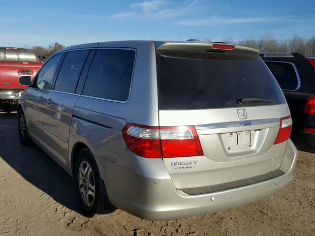 5FNRL38856B105959 - 2006 HONDA ODYSSEY TO SILVER photo 3