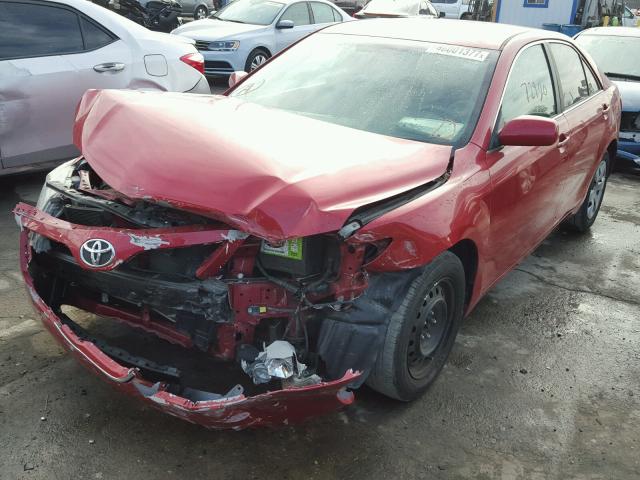 4T1BF3EK7AU519569 - 2010 TOYOTA CAMRY BASE RED photo 2