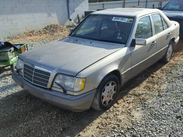 WDBEA32E3SC205339 - 1995 MERCEDES-BENZ E 320 BASE TAN photo 2