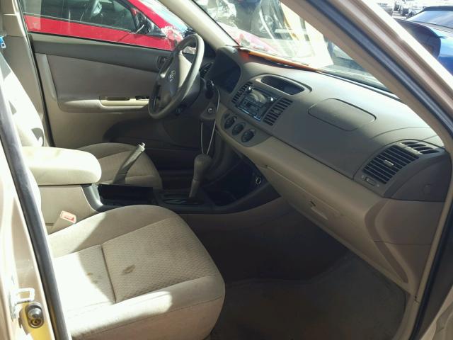 4T1BE30KX4U344684 - 2004 TOYOTA CAMRY LE 金色 照片 5