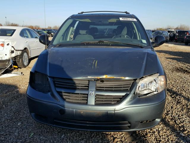 1D4GP45R15B252654 - 2005 DODGE CARAVAN SX BLUE photo 7