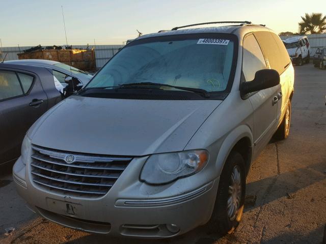 2A8GP54L96R730587 - 2006 CHRYSLER TOWN & COU TAN photo 2