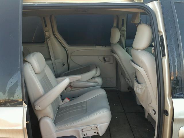 2A8GP54L96R730587 - 2006 CHRYSLER TOWN & COU 棕色 照片 6