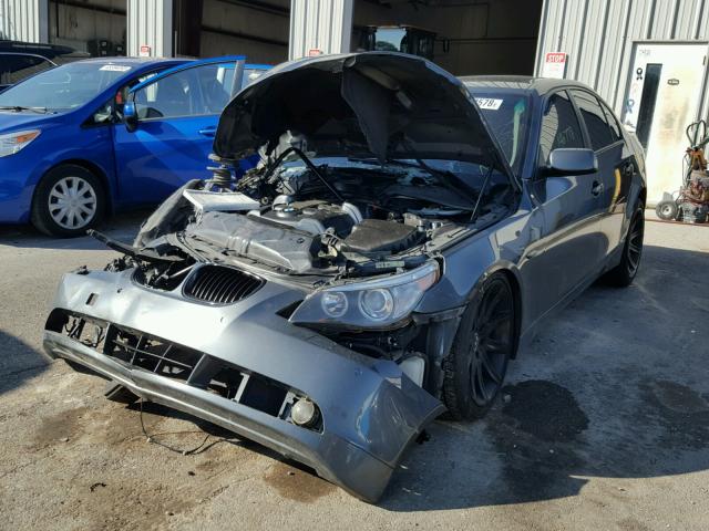 WBANB33585B115530 - 2005 BMW 545 I GRAY photo 2