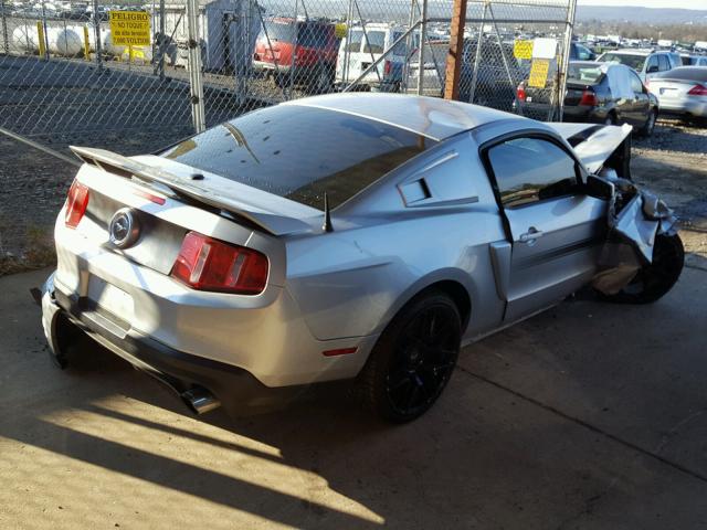 1ZVBP8CF9B5160237 - 2011 FORD MUSTANG GT SILVER photo 4