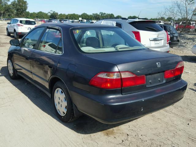 1HGCG5643XA020958 - 1999 HONDA ACCORD LX GREEN photo 3