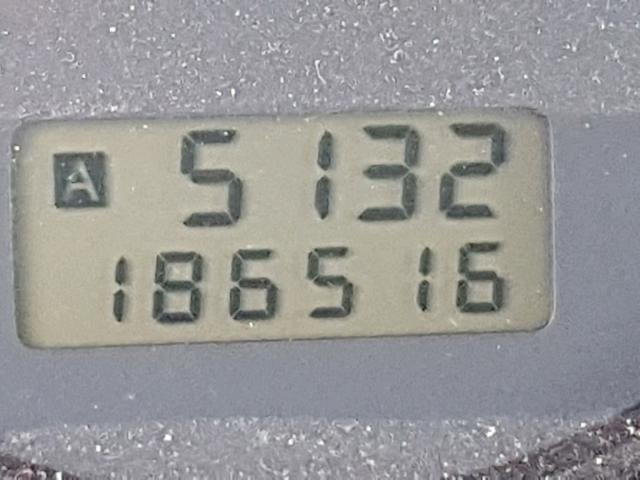 JF1SF65632H719843 - 2002 SUBARU FORESTER S 银色 照片 8