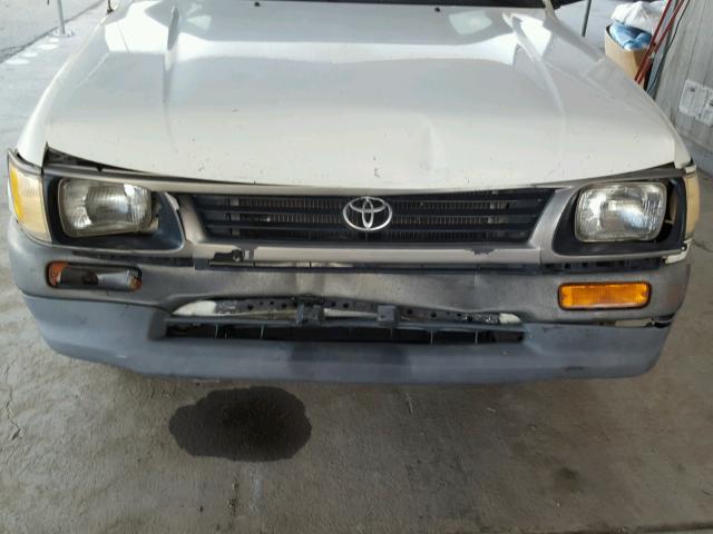 4TANL42N6TZ207663 - 1996 TOYOTA TACOMA WHITE photo 9