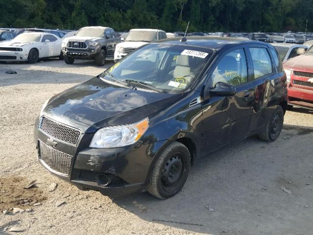 KL1TD6DE9AB100055 - 2010 CHEVROLET AVEO LS BLACK photo 2